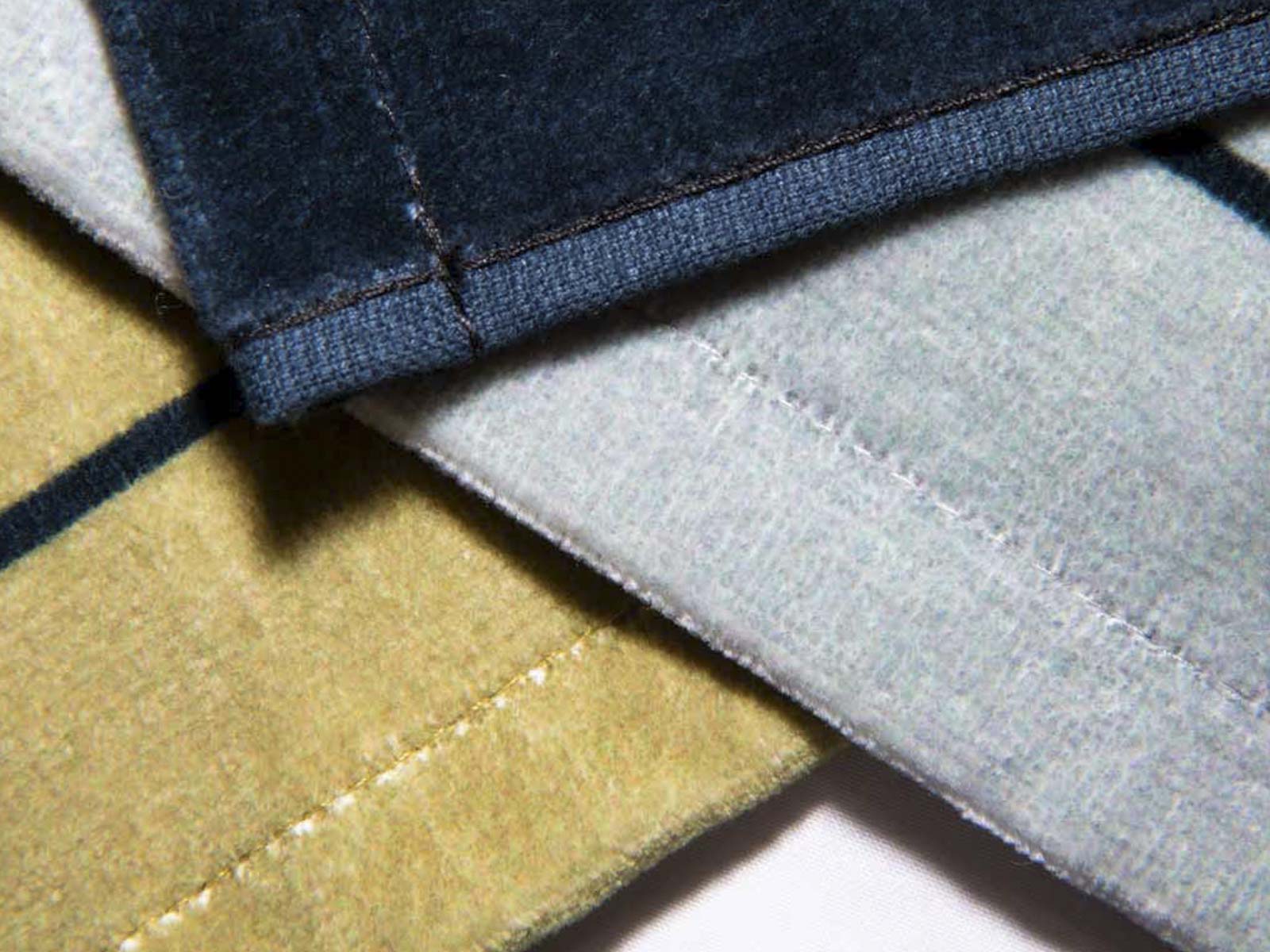 ステッチカラー